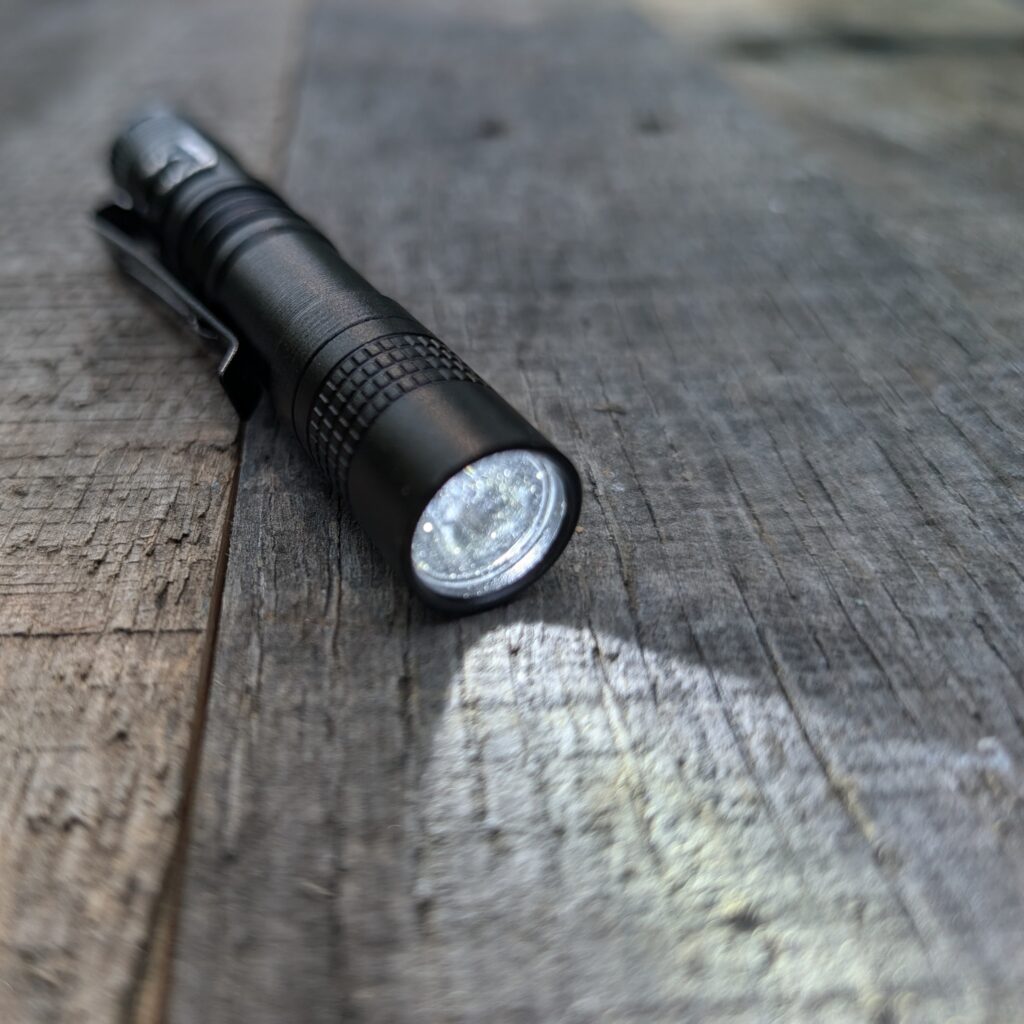 flashlight on iphone 14 pro not working